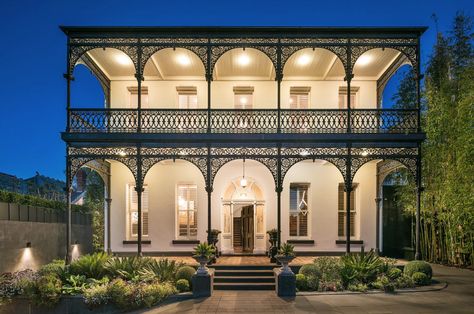 Colonial Facade, Outdoor Columns, New Orleans Architecture, Beautiful Home Gardens, Hotel Exterior, French Colonial, Beautiful Houses, Building Facade, House Elevation