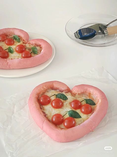 Cute Pink Food, Apricot Butter, Pink Pizza, Smoothie Coffee, Coffee Boba, Butter Corn, Strawberry Recipe, Yogurt Drink, Cute Pizza