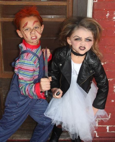 30 Matching Siblings Halloween Costumes which are the cutest costumes of the year - Hike n Dip Chucky And His Bride, Sibling Costumes, Chucky Halloween Costume, Sibling Halloween Costumes, Gangster Clown, Sibling Costume, Chucky Halloween, Chucky Costume, Costume Closet