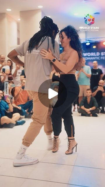 Salsa Dance Video, Bachata Outfit, Vogue Dance, Amazon Animals, Romantic Dance, Kizomba Dance, Salsa Dress, Dance World, Swing Dancing