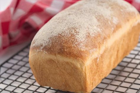 Easy No-Knead Sandwich Bread - Heart's Content Farmhouse No Knead Bread Recipe Loaf Pan, Easy No Knead Sandwich Bread, Overnight Sandwich Bread, No Knead Sandwich Bread Recipe, No Knead Sandwich Bread, Easy No Knead Bread, Sandwhich Bread, Fluffy Bread Recipe, Homemade Sandwich Bread