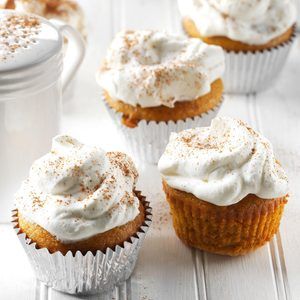 Caramel Gingerbread Cupcakes Recipe: How to Make It Carrot Cupcake Recipe, Zucchini Cupcakes, Pumpkin Cupcake Recipes, Pumpkin Pie Cupcakes, Caramel Ice Cream Topping, Gingerbread Cupcakes, Pie Cupcakes, Carrot Cupcakes, Ginger Bread Cookies Recipe