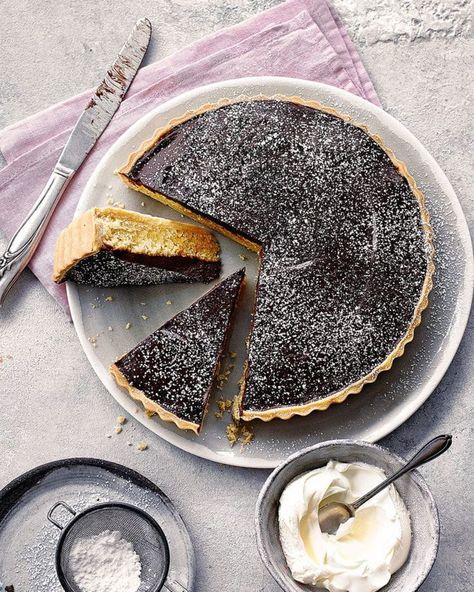 Chocolate, orange and frangipane tart | delicious. magazine Dessert Oreo, Frangipane Tart, Desserts Vegan, Delicious Magazine, Sweet Pie, Köstliche Desserts, Chocolate Orange, Sweet Tarts, Tart Recipes