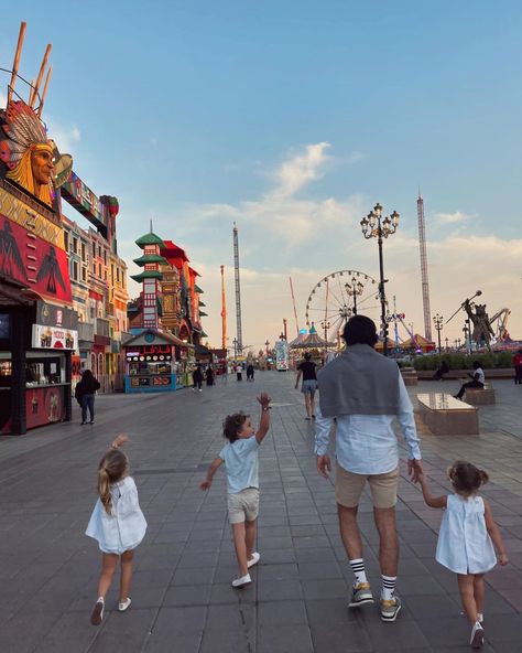 LALI ALAMAN | A day in Global Village. | Instagram City Family Aesthetic, I Can See The Future, Dream Family Life, Dream Life Family, Dream Family Aesthetic, Family 3 Kids, My Dream Family, Dream Family Home, Family Vision Board