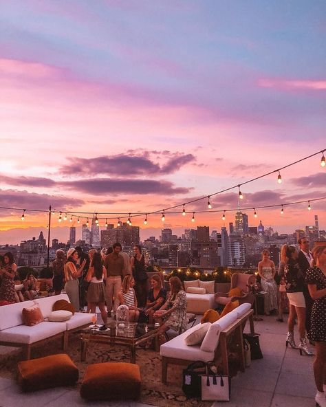 summer rooftop vibessss New York Rooftop, Sunset Party, Nyc Rooftop, Rooftop Party, Rooftop Design, Rooftop Wedding, Party Photography, Rooftop Garden, Rooftop Terrace