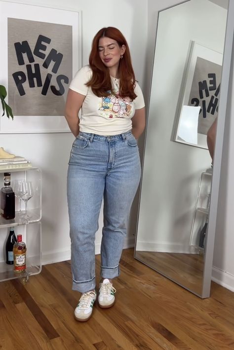 Clean Girl Outfits Plus Size, Midsize Birthday Outfits, Mom Jeans Outfit Midsize, Mid Size Jeans Outfit, Curvy Jeans Outfit, Casual Curvy Outfits, Mid Size Fashion For Women, Mid Size Outfits Summer, Mid Size Girl Outfits