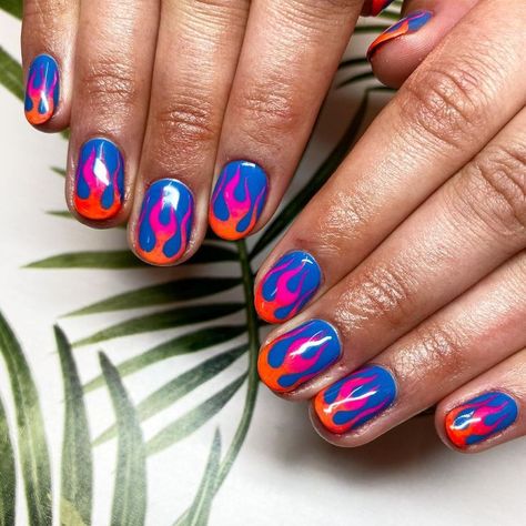 Flames Nail Art, Pink And Orange Ombre, Flame Nails, Flame Nail Art, Blue Gel Nails, Mens Nails, Retro Nails, Magic Nails, Hippie Nails