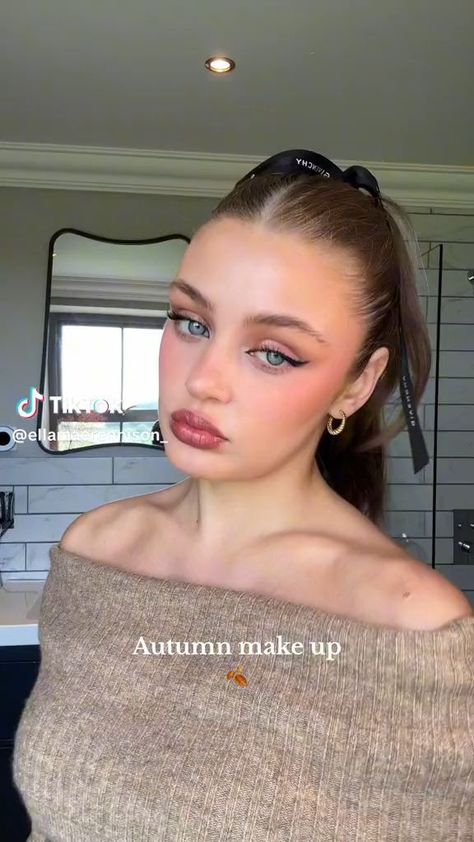 Makeup Tutorial Easy, Dewy Makeup Look, Autumn Makeup, Fall Makeup Tutorial, Day Makeup Looks, Make Up Tutorial, Ethereal Makeup, Cute Makeup Looks, Asian Eye Makeup