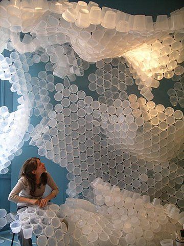 Plastic cups installation. cool, lol, wow, all in one =) Plastic Cups, Sculpture Installation, Stage Design, Land Art, Public Art, Art Plastique, Visual Merchandising, Window Display, Decoration Design