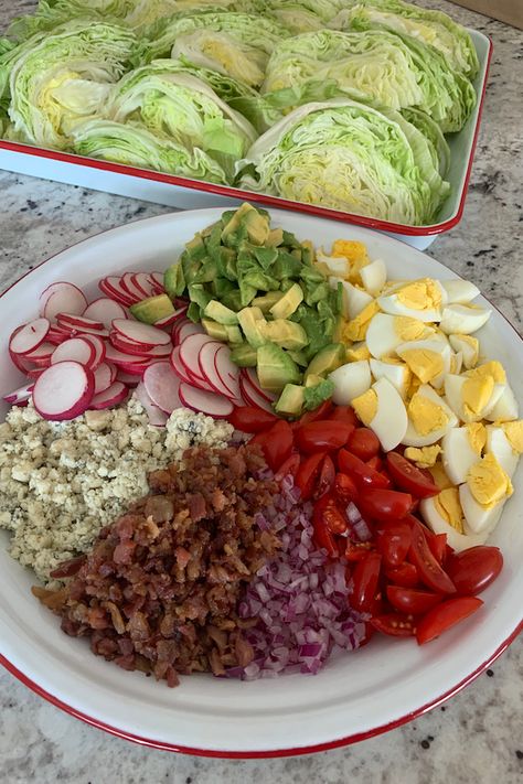 Salad Bar Ingredients, Salad With Pomegranate Seeds, Classic Wedge Salad, Homemade Blue Cheese Dressing, Wedge Salad Recipes, Homemade Blue Cheese, Salad With Pomegranate, Wedge Salad, Blue Cheese Dressing