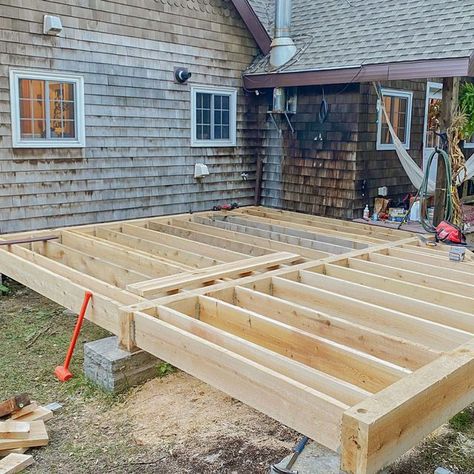 How To Install a Deck With Composite Decking | Family Handyman Building A Deck Frame, Composite Decking Designs, Deck Footings, Build A Deck, Decking Base, Gazebo On Deck, Deck Framing, Deck Installation, Pallet House