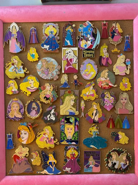 Pin Board Aesthetic, Disney Pin Display, Pin Board Ideas, Disney Pins Sets, Disney Pins Trading, Disney Pin Collections, Aesthetic Disney, Board Aesthetic, Pin Display