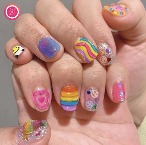 Rainbow Nail, Natural Nail Designs, Hippie Nails, New Year Special, Simple Gel Nails, Nail Colour, Minimal Nails, Really Cute Nails, Cute Gel Nails