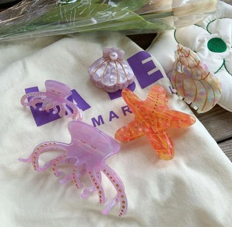 Would you wear these cute Ocean Hair Accessories? 🌊 🐙 🐚 🌟 🪼 #hairclips #hairclaw #hairaccessories #oceanaesthetic #summeraccessories #aesthetic Iridescent Hair, Cr7 Jr, Ocean Aesthetic, Mermaid Aesthetic, Hair Claw Clips, Bottle Jewelry, Hair Claw Clip, Claw Clips, Hair Claws & Clips