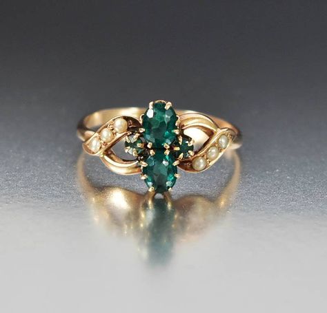 Antique Gold Pearl Emerald Ring Victorian Engagement Ring Victorian Engagement Ring, Engagement Rings Uk, Antique Rings Victorian, October Birthstone Jewelry, Victorian Engagement Rings, Antique Jewellery Online, Pearl Engagement Ring, Antique Green, Green Rings