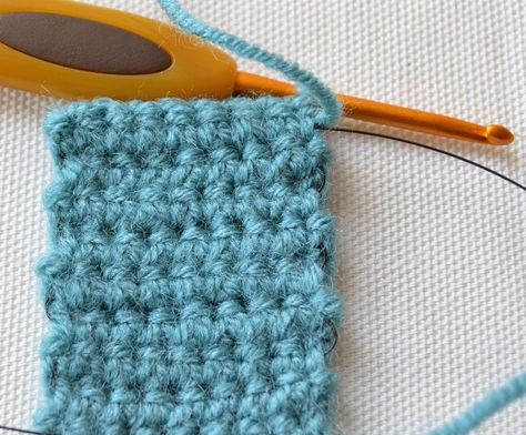 A detailed photo-tutorial on how to crochet a strap bor a bag. Strong Crochet Bag Handles, Crochet Sturdy Bag Strap, Crochet Strong Strap, No Stretch Crochet Bag Strap, How To Crochet A Bag Strap, Strong Crochet Strap, Non Stretch Crochet Strap, Crochet Purse Strap Pattern Free, No Stretch Crochet Strap