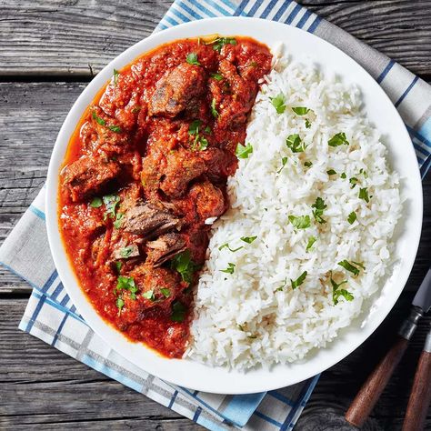 African Meals Dishes, White Rice And Stew Nigerian, Rice And Stew Ghana, Nigerian Beef Stew, Rice And Stew Nigerian, Nigeria Dishes, Traditional African Food, African Beef Stew, Ghana Foods