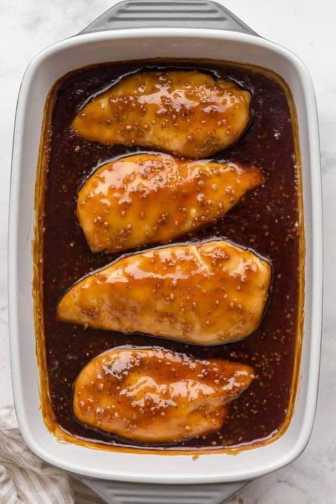 Baked Chicken Recipes With Sauce, Honey Garlic Chicken Baked Easy, Honey Roast Chicken, Baked Chicken Sauce Recipes, Honey Chicken Recipe Easy Baked, Easy Light Chicken Recipes, Simple Honey Chicken Recipe, Honey Garlic Chicken Sheet Pan, Flat Chicken Breast Recipes