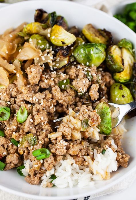 Ground Turkey And Brussel Sprout Recipes, Brussel Sprouts And Ground Turkey, Ground Turkey Asian Recipes, Ground Turkey Brussel Sprouts Recipes, Ground Turkey And Brussel Sprouts, Sesame Ground Turkey Bowls, Turkey Korean Bowl, Korean Style Turkey Bowl, Ground Turkey Soy Sauce Recipes