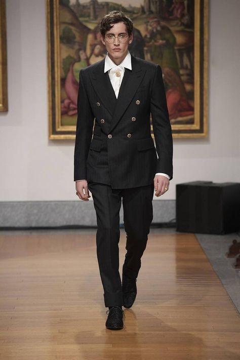 Masc Fashion, Stefano Gabbana, Knowledge And Wisdom, Men Style Tips, Dolce And Gabbana Man, Good Looking Men, Matching Dresses, Pre Fall, Double Breasted Suit Jacket