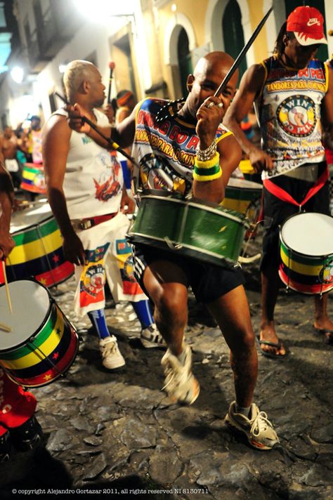 Afro Brazil, Brazilian Carnival Aesthetic, Samba Aesthetic, Samba Brazil, Brazil Festival, Brazil Carnival Illustration, Brazil Streets Aesthetic, Salvador Brazil Carnival, Carnival Floats