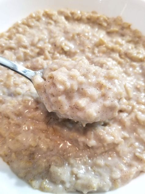 Oats Porridge Recipe - Best & Perfect Oatmeal Porridge On Stove Top Stove Top Oatmeal, Oats Porridge Recipe, Easy Porridge Recipes, Harvest Hash, Hot Oatmeal, Best Oatmeal Recipe, Perfect Oatmeal, How To Make Porridge, Oats Porridge