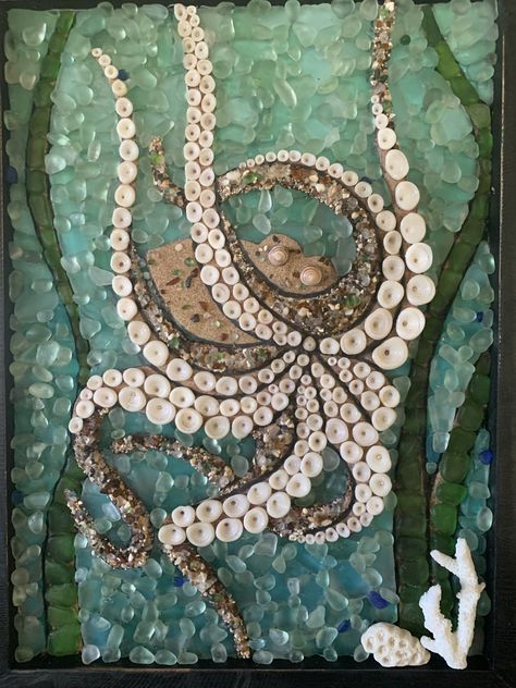 Octopus Seashell Art, Octopus Shell Art, Sea Shell Mosaic, Seashell Octopus, Seashell Art Diy, Art Plage, Art Coquillage, Seashell Wall Art, Coral Art