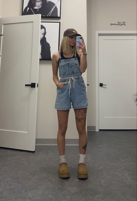 Outfit styling, overalls outfit, trendy outfit Styling Overalls, Overalls Outfit, Outfit Styling, Trendy Outfit, Life Style, Trendy Outfits, Overalls, Lifestyle