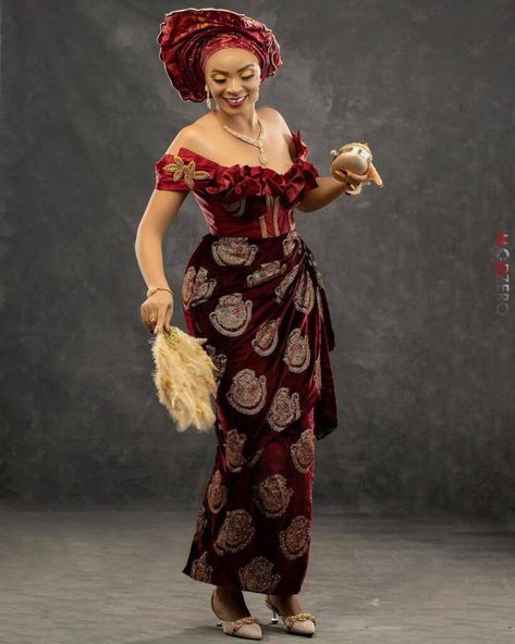 African Wedding Styles, Isi Agu, Nigerian Wedding Dresses Traditional, Nigerian Wedding Dress, Igbo Bride, Berry Wedding, African Traditional Wedding Dress, Nigerian Bride, Traditional Weddings