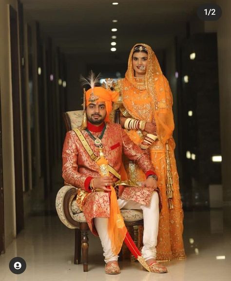 Rajputi Bride Poses, Rajputi Dress Photo Pose Couple, Rajputi Couple Photoshoot, Rajasthani Couple Photography, Rajput Groom, Rajputi Pose, Rajputi Couple, Marriage Poses, Indian Bride Poses