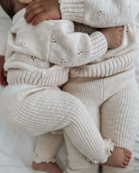 Details🤍✨ Baby Mode, Baby Fits, Foto Baby, Knitted Romper, Ribbed Leggings, Cuff Detail, Baby Outfits, Fashion Kids