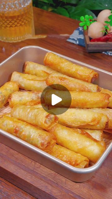 Spring Roll Chicken, Recipes Using Spring Roll Wrappers, How To Fold Spring Rolls, Spring Roll Recipe Chicken, Easy Chinese Appetizers, Rice Paper Rolls Dipping Sauce, How To Make Spring Rolls, Spring Roll Wrapper Recipes, Asian Spring Rolls Recipes