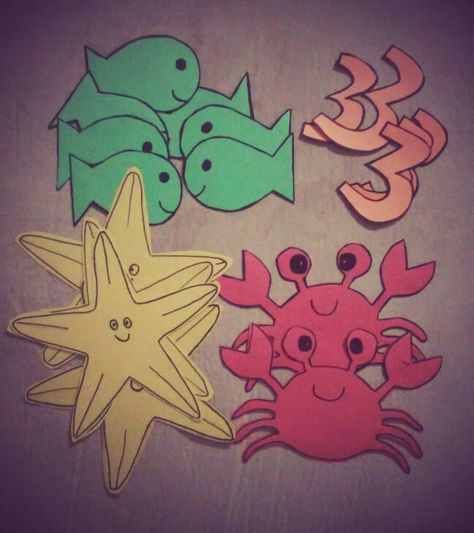 Sea animal cutouts. Construction paper & stock images. Construction Paper Sea Animals, Construction Paper Sea Creatures, Animal Cutouts, Easy Handmade, Sea Animal, Construction Paper, Ocean Animals, Paper Cutout, Sea Animals