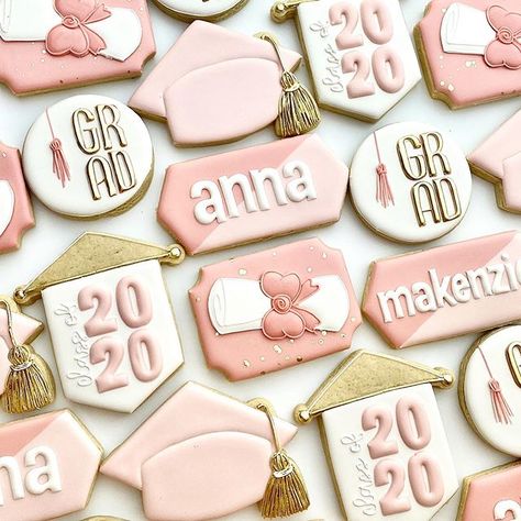 Dessert Table Graduation, Grad Cookies, Pink Graduation Party, Grad Party Theme, Graduation Brunch, Graduation Desserts, School Cookies, Graduation Party Cake, Gold Graduation Party