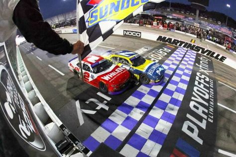 Martinsville Speedway, Bristol Motor Speedway, Green Flag, Motor Speedway, Team Player, Poses For Photos, Nascar Racing, Hot Cars, Exotic Cars