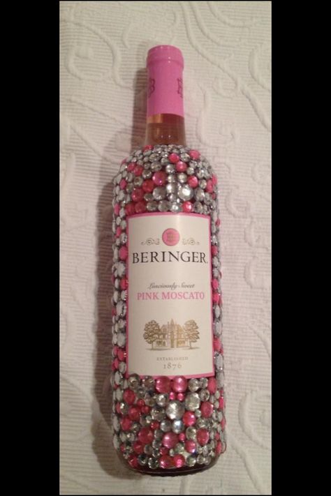 Bejeweled wine bottle. Bejeweled Bottles, Diy Liquor, Pink Moscato, Apt Decor, Bottle Decoration, Creation Station, Bottle Ideas, Wine Cork Crafts, Wine Bottle Decor