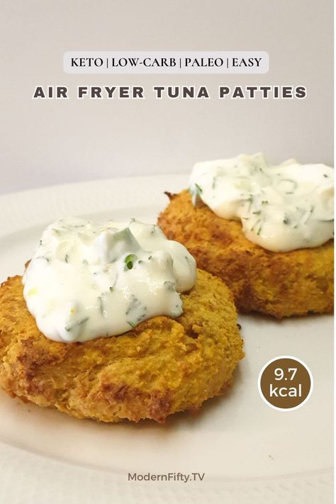 Air fryer can tuna patties on a plate Canned Tuna Patties, Air Fryer Tuna Patties, Tuna Balls, Tuna Croquettes, Air Fryer Tuna, How To Cook Tuna, Can Tuna, Tuna Patties, Banting Recipes