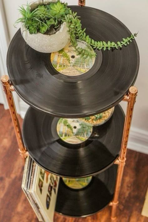 Records Diy, Record Decor, Living Room Color Schemes, Classy Decor, Cool Curtains, Home Handmade, Diy Vinyl, Home Decor Diy, Colorful Curtains