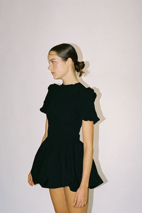 Dresses – Après Studio Black Bubble Dress, Puff Skirt, Elastic Thread, Bubble Dress, Baggy Pants, Looks Chic, Up Girl, Jeans Boyfriend, Looks Style