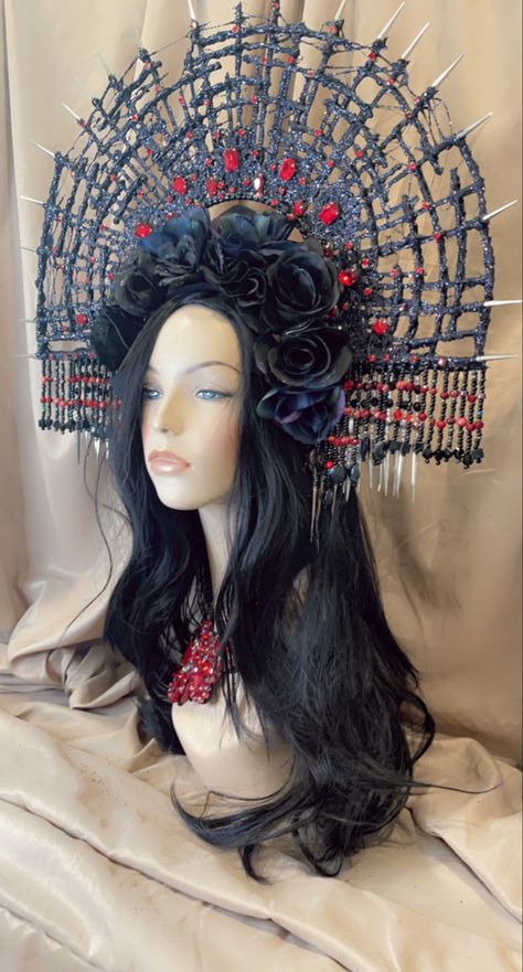 Vampire Headdress, Vampire Headpiece, Indian Goth, Burlesque Headpiece, Headdress Ideas, Skull Headdress, Junk Kouture, Gothic Headpiece, Goth Wedding Dresses