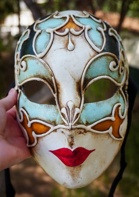 Italian Masks, Blank Mask, Venetian Art, Mascaras Halloween, Carnival Of Venice, Hand Drawing Reference, Fancy Costumes, Guy Fawkes, Venetian Masks