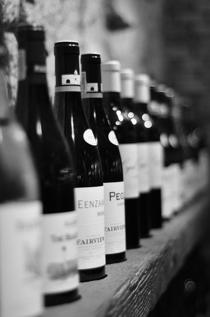 wines Wine Black And White, Wine Bottle Photography, Wine Pics, Wine Vineyards, Wine Photography, Wine Down, Wine Art, Wine Clubs, Wine Time