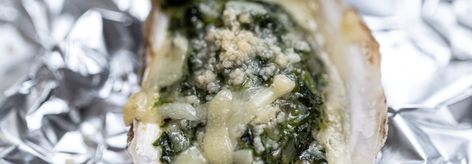 Easy Oysters Rockefeller by Ina Garten Oyster Rockefeller, Rockefeller Recipe, Cream Spinach, Hors Devours, Sauces Recipes, Oysters Rockefeller, Grilled Oysters, Be My Guest, Oyster Recipes