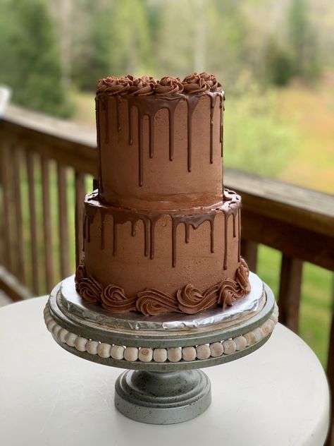 Grooms Cakes Ideas, Simple Grooms Cake, Rustic Grooms Cake, Chocolate And Vanilla Wedding Cake, Small Wedding Cake Chocolate, Simple Grooms Cake Chocolate, Miller Lite Grooms Cake, Groom Cake Ideas, Grooms Cake Chocolate