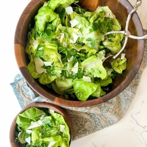 The Best Butter Lettuce Salad - Healthyish Foods Butterleaf Lettuce Salad, Butter Leaf Salad Recipe, Bib Lettuce Recipes, Bib Lettuce Salad, Butter Lettuce Salad Recipes, Butter Lettuce Recipes, Cold Pastas, Salad Fixings, Butter Lettuce Salad