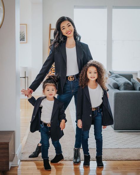 Mother Daughter Fashion Matching Outfits, Bug Fashion, Matching Mommy Daughter Outfits, Matching Mother Daughter Outfits, Fashion Apps, Fashion Nova Men, Wearing Outfits, Fashion Brand Company, Mom And Baby Outfits