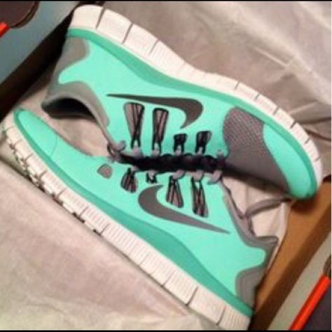 Tiffany Blue Nikes, Nike Website, Free Runs, Shoes Cheap, Nike Free Run, Shoes Sale, Nike Shoes Cheap, Style Sport, Nike Roshe Run