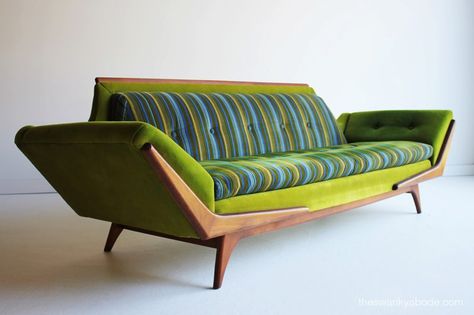 1960s mid century modern couch in the color combo that was the new COOL... olive green & teal blue! Adrian Pearsall Sofa, Vintage Mid Century Furniture, Mcm Furniture, Adrian Pearsall, Modern Sofa Designs, Mid Century Sofa, Mid Century Modern Decor, Apartment Furniture, Retro Furniture