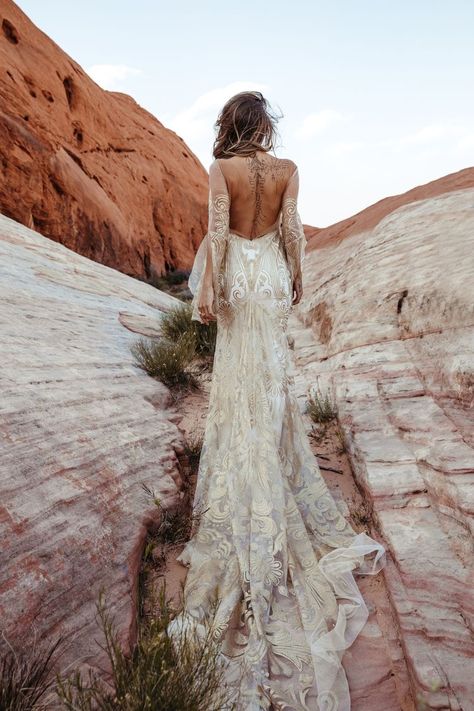 Boho Wedding Dress With Sleeves, Rue De Seine Bridal, Western Wedding Dresses, Special Dress, Rustic Wedding Dresses, Backless Wedding, Grace Loves Lace, Bohemian Wedding Dress, Bohemian Bride