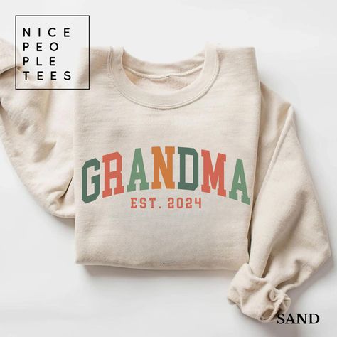 Tia Sweatshirt, Grammy Sweatshirt, Cricut Clothes, Nana Sweatshirt, Granny Gifts, Grandma Sweatshirt, Gigi Shirts, Gift For Grandmother, Mommy Shirt